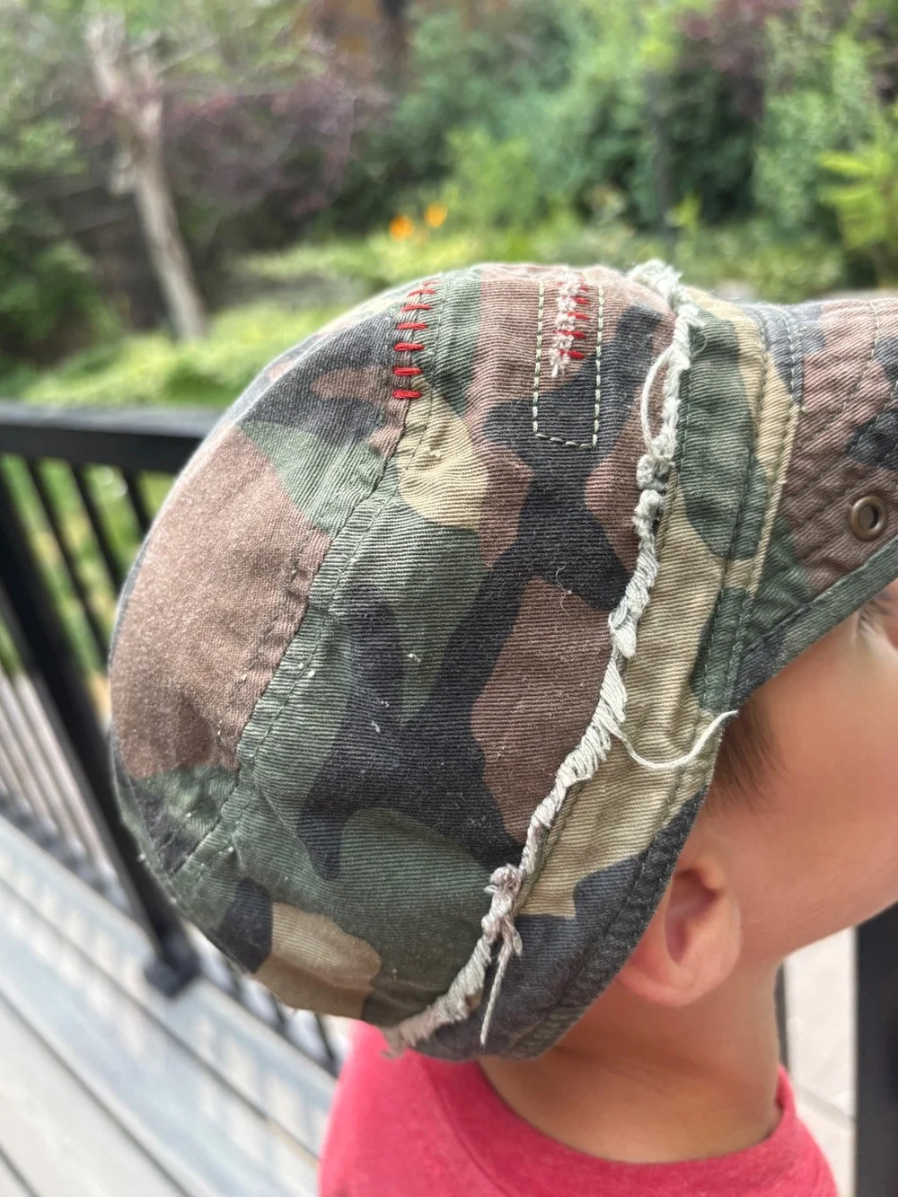 Women’s Roxy Camo Hat with Red Embroidery